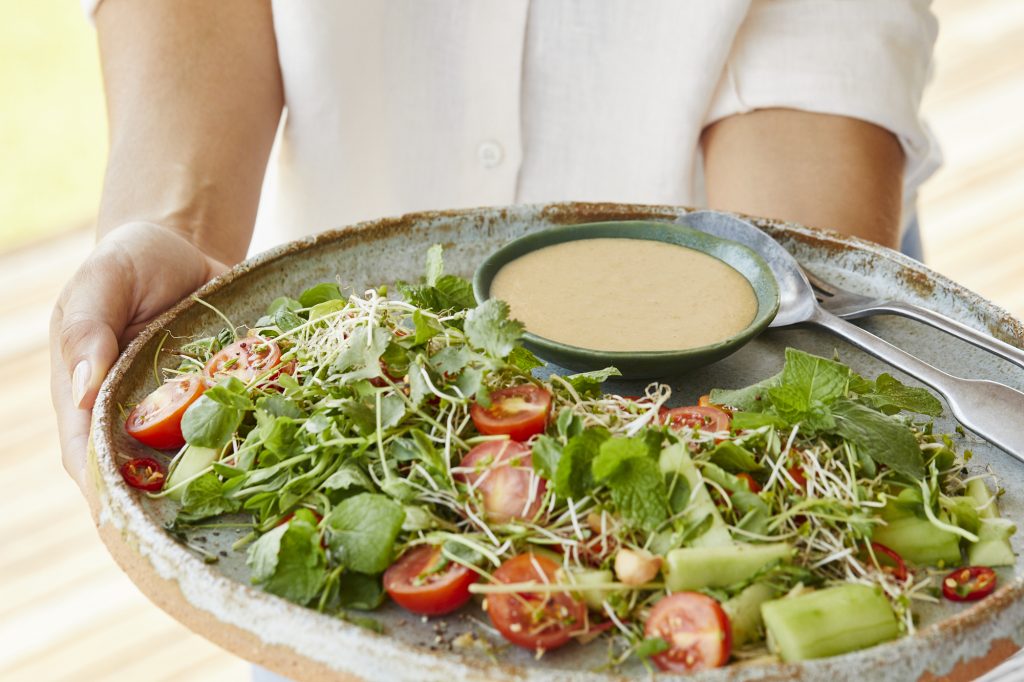 Seven easy macadamia salad dressings to liven up your lunches ...