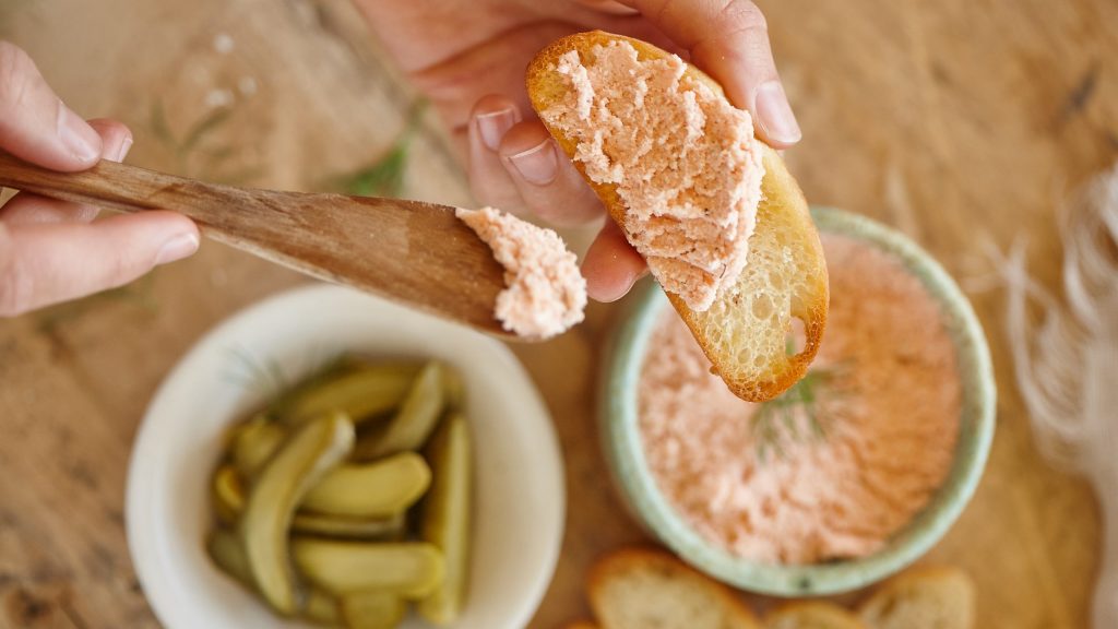 Smoked trout and macadamia spread
