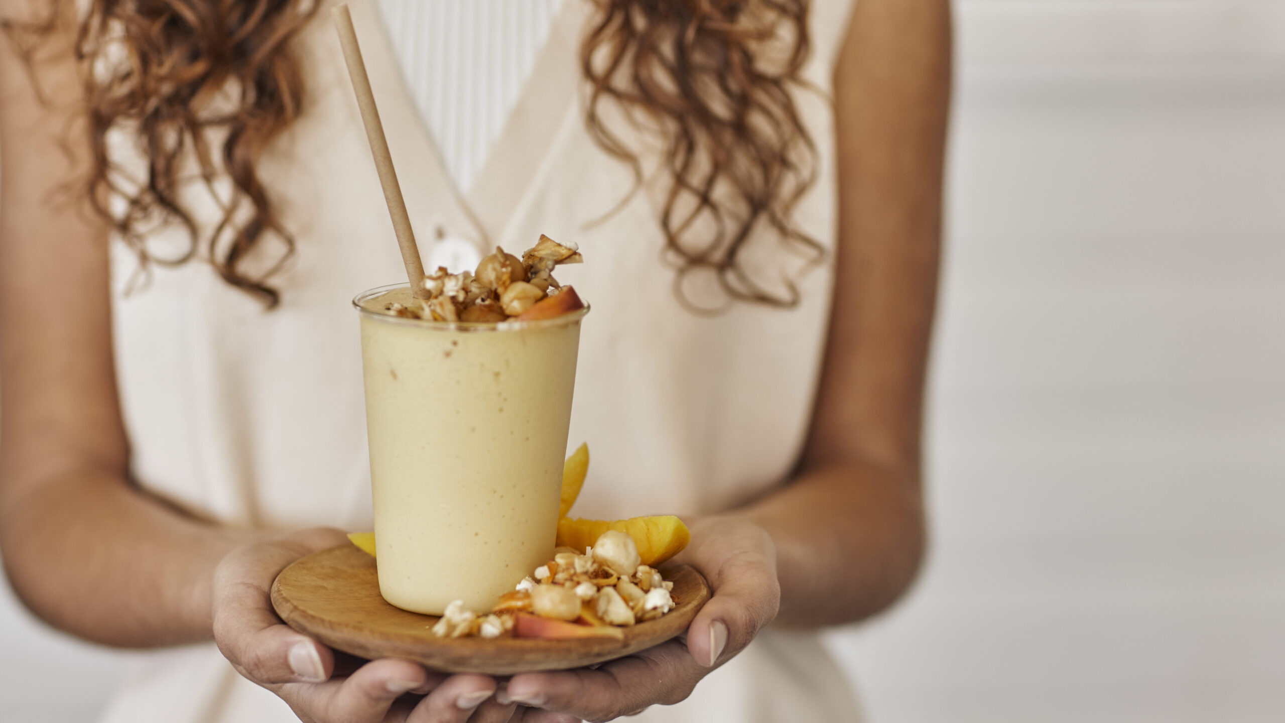 Summer smoothie with macadamia sprinkles
