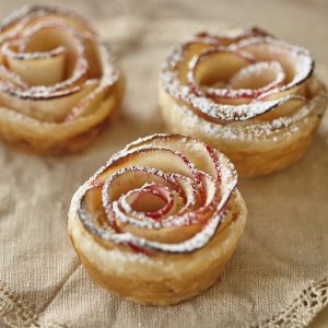 1711 Macadamia filled pastry roses (15)