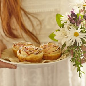 1711 Macadamia filled pastry roses (4)