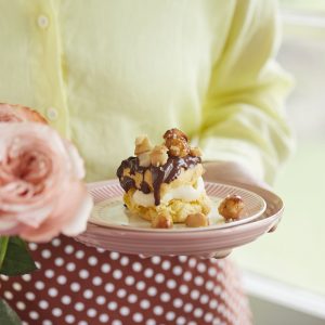 2002 Profiteroles with salted macadamia and chocolate topping (3)