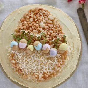 Amazing macadamia Easter cake recipe
