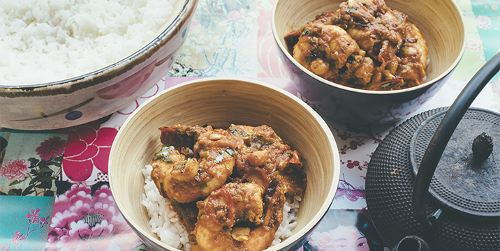 Fragrant prawn and macadamia curry - Australian Macadamias
