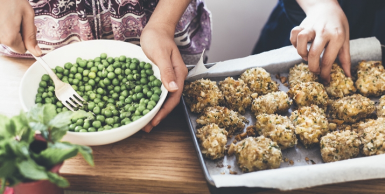 Home made macadamia fish fingers with smashed peas and tartare sauce - Australian Macadamias