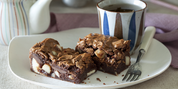 Chocolate macadamia brownie - Australian Macadamias