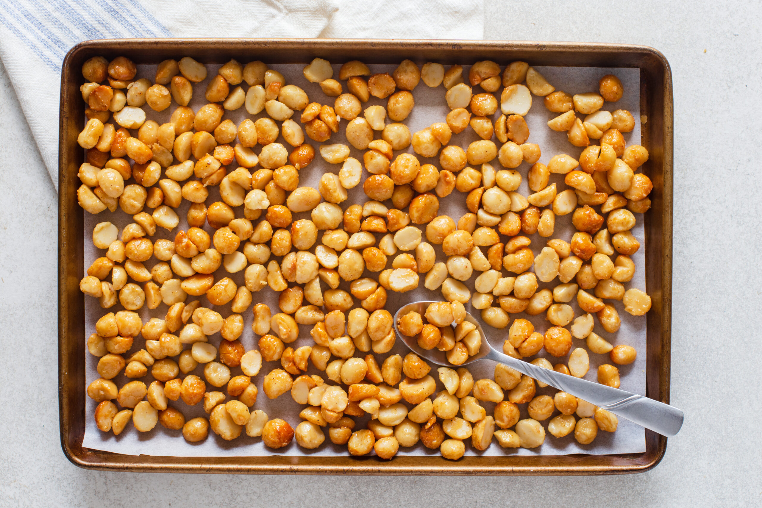 Honey roasted macadamias