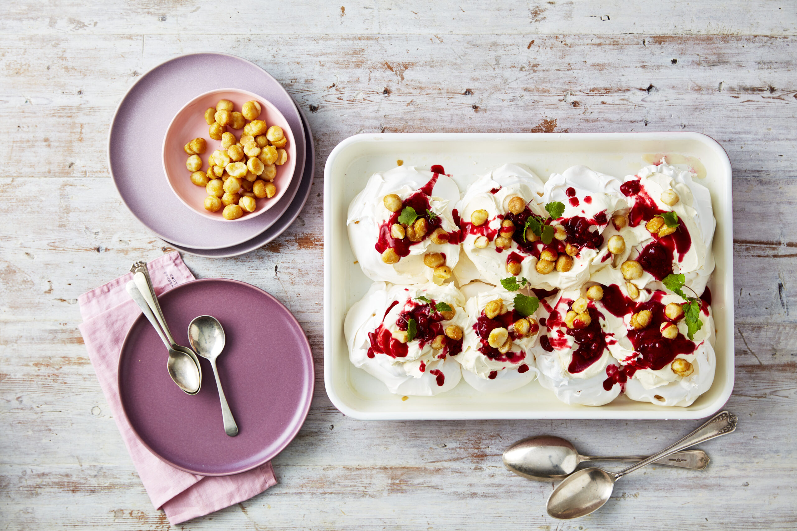Honey macadamia pull-apart pavlova - Australian Macadamias