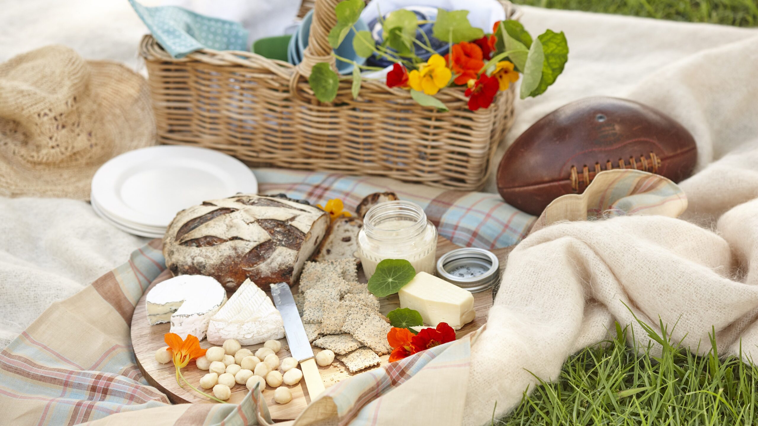 Celebrate with a macadamia picnic