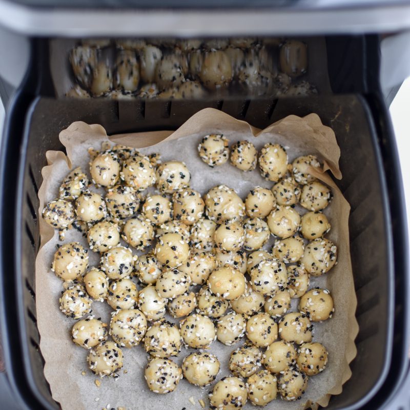 Roasted macadamias in the air frier