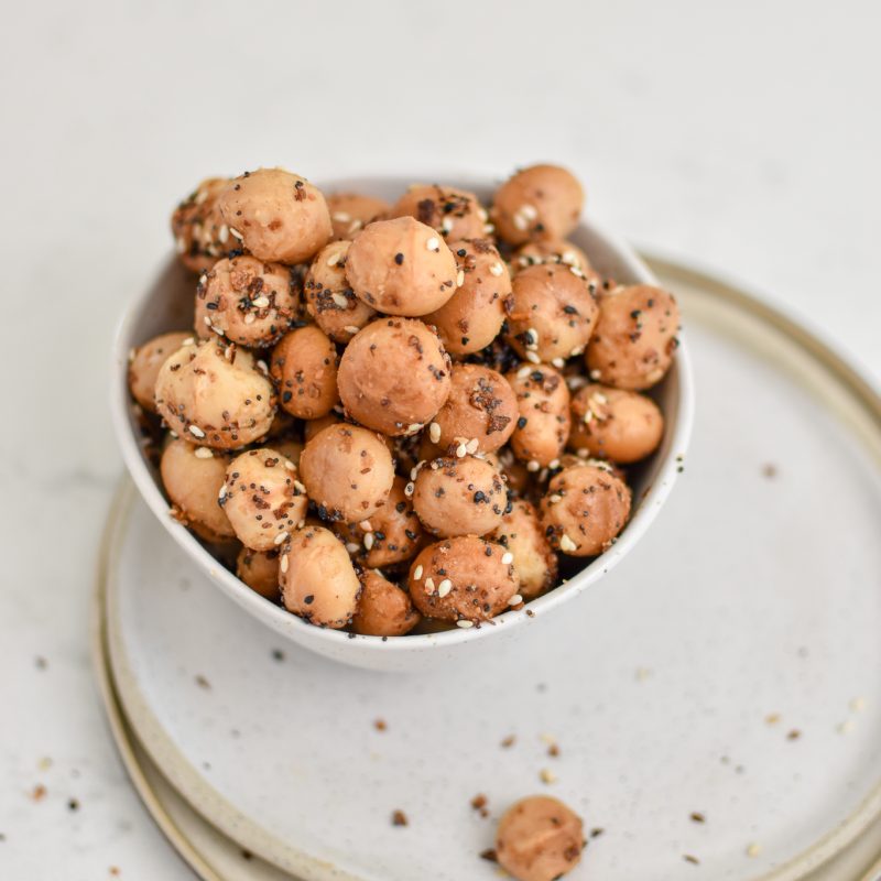 Bagel seasoned macadamia nuts