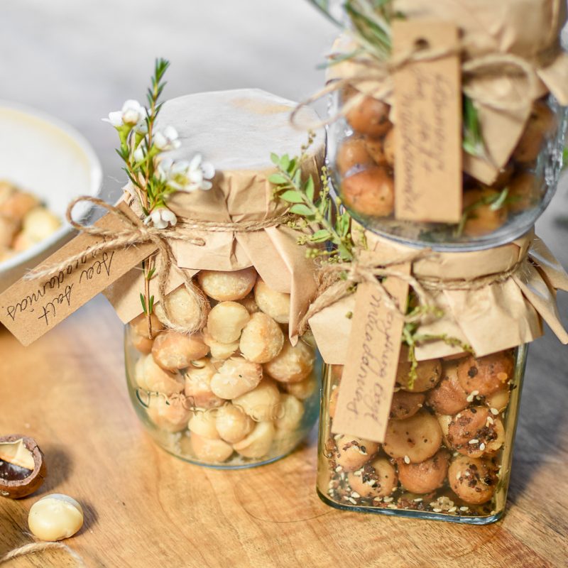 Rosemary macadamia nuts