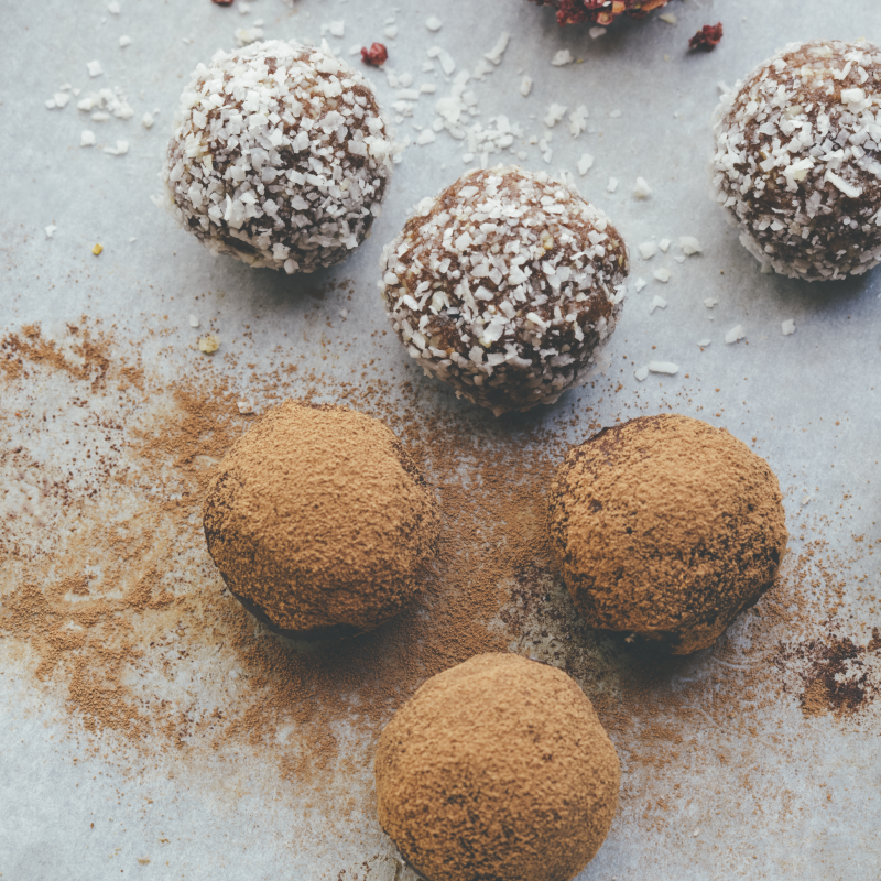Macadamia bliss balls