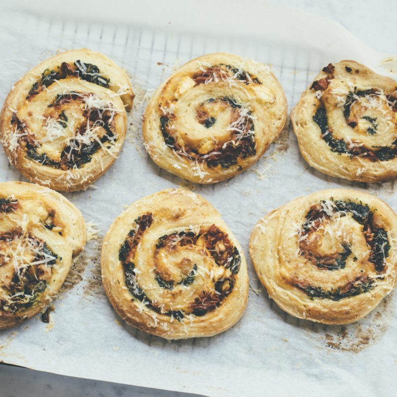 Mediterranean macadamia scrolls