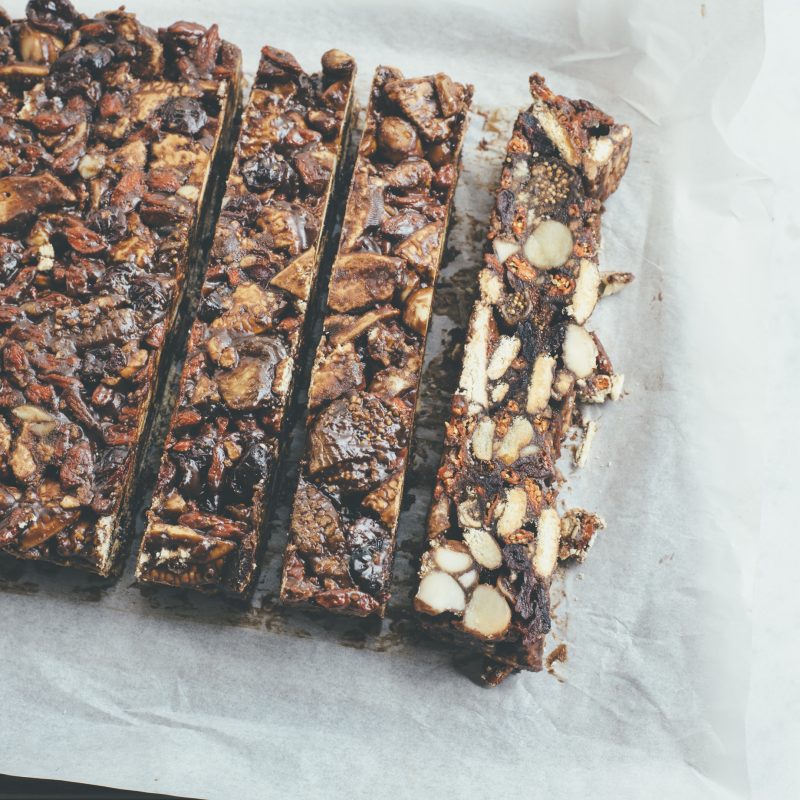 No bake macadamia slice