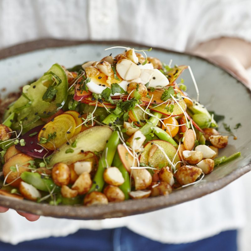 Salad with ginger and soy macadamia nuts