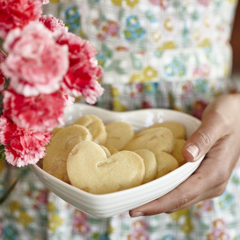 Macadamia shortbread hearts