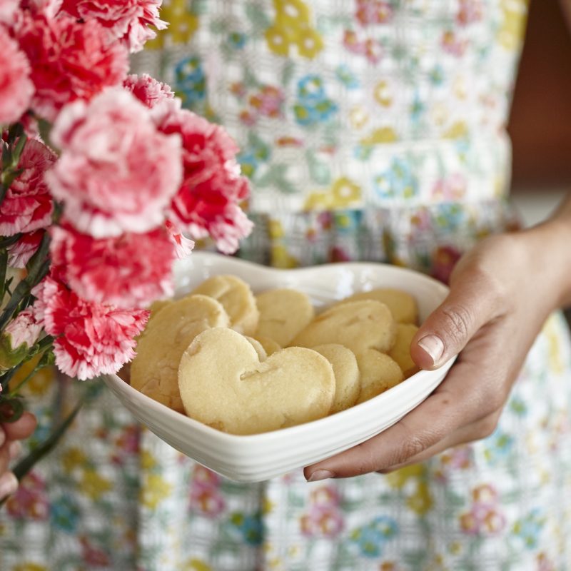 Macadamia shortbread hearts