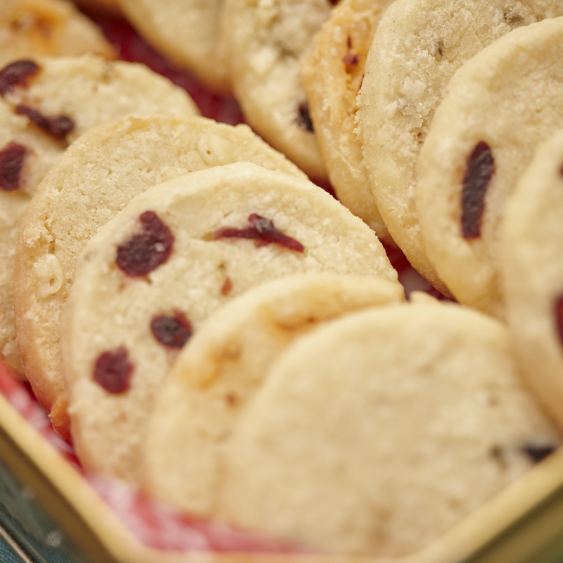 Macadamia and cheese biscuits