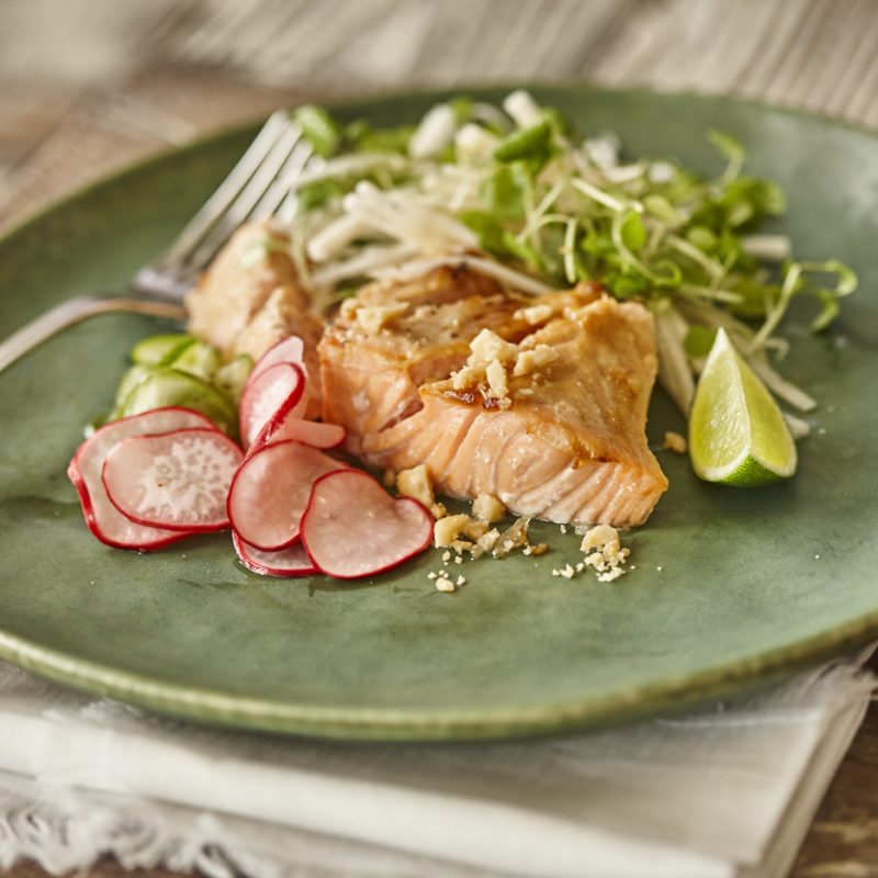 1811 Macadamia and miso glazed salmon with pickles, salad and vegan mayonnaise (5)