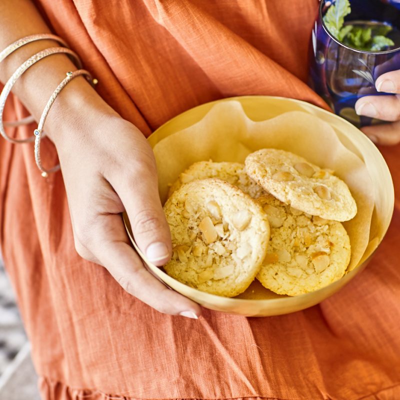 1811 Middle Eastern macadamia cookies (3)