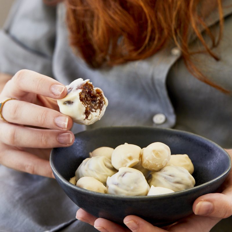 2002 White chocolate covered macadamia bliss balls and whole macadamias (15)