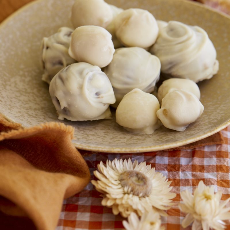 2002 White chocolate covered macadamia bliss balls and whole macadamias (2)