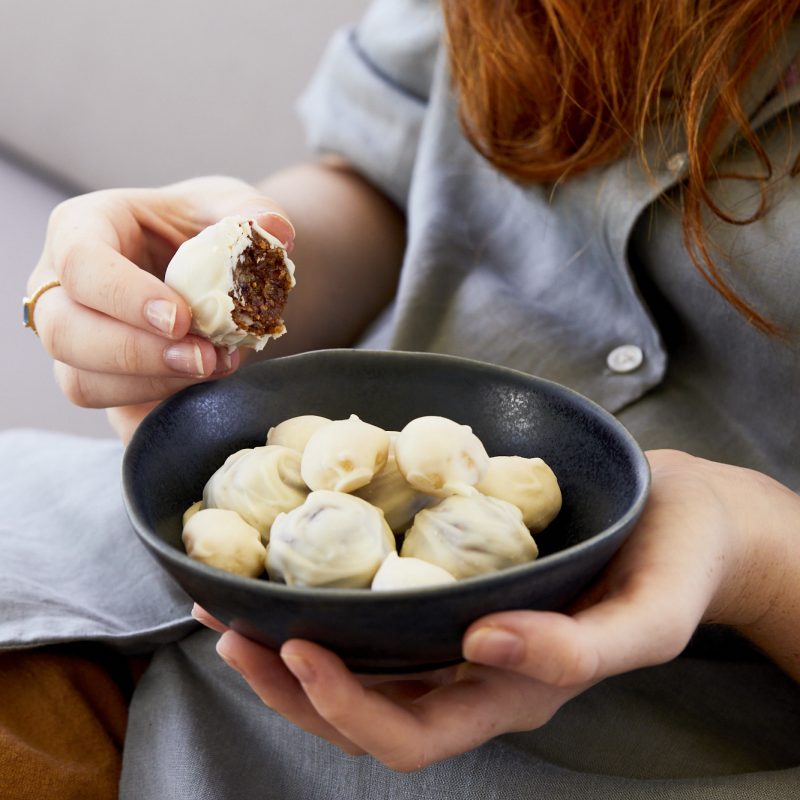 2002 White chocolate covered macadamia bliss balls and whole macadamias (20)