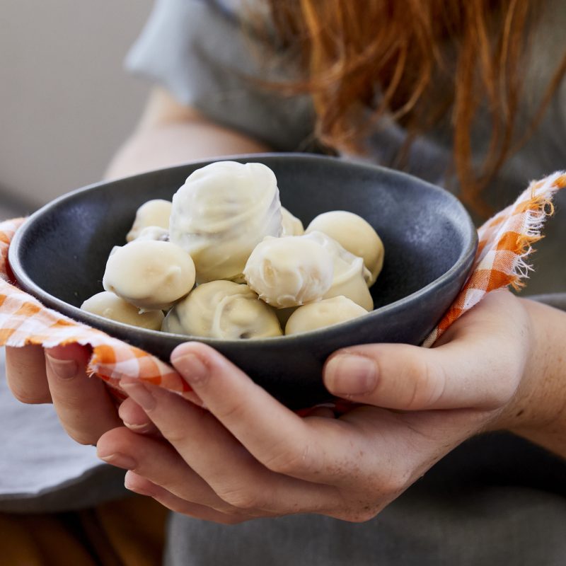 2002 White chocolate covered macadamia bliss balls and whole macadamias (9)