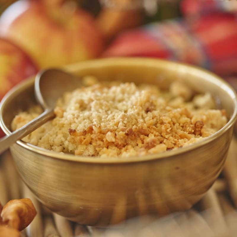 2202 Macadamia and apple crumble (1)