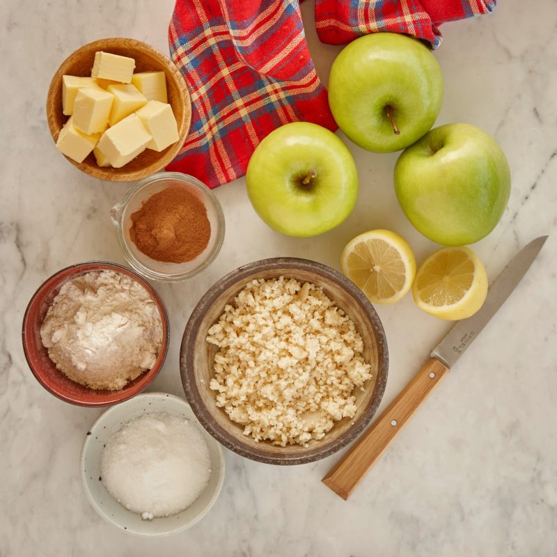 2202 Macadamia and apple crumble - step 1 - square