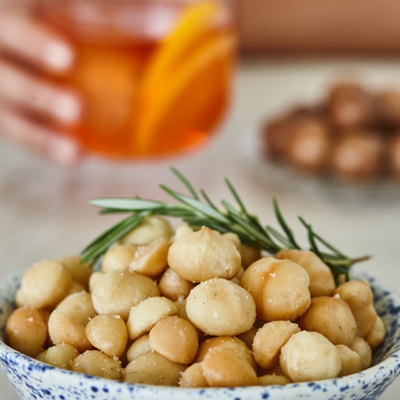 2411 Macadamia snacking - bowl with rosemary (22)