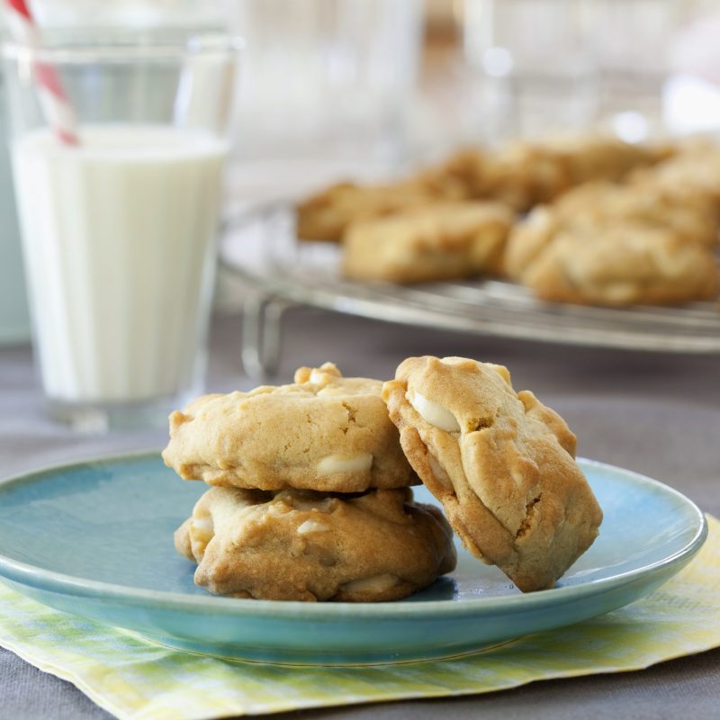 Macadamia-and-white-chocolate-cookies