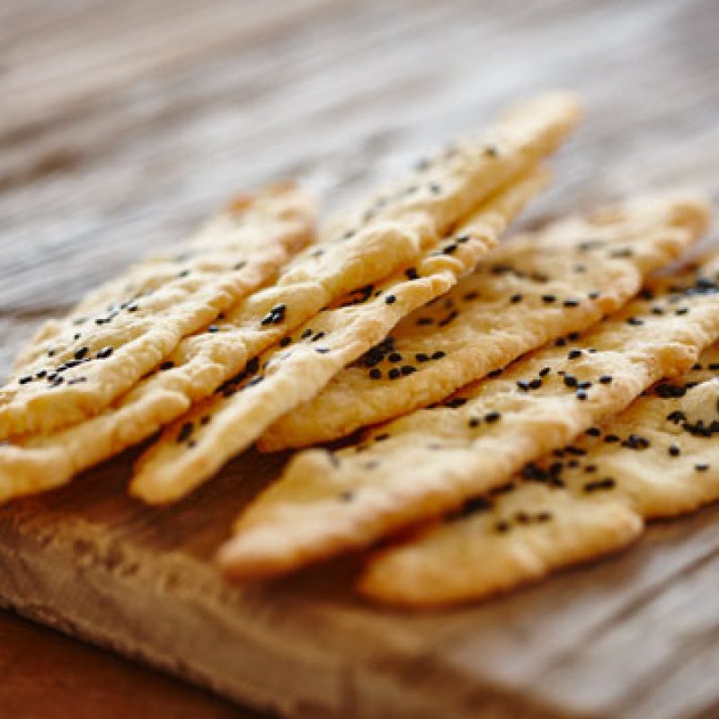 Macadamia and cheese crisps