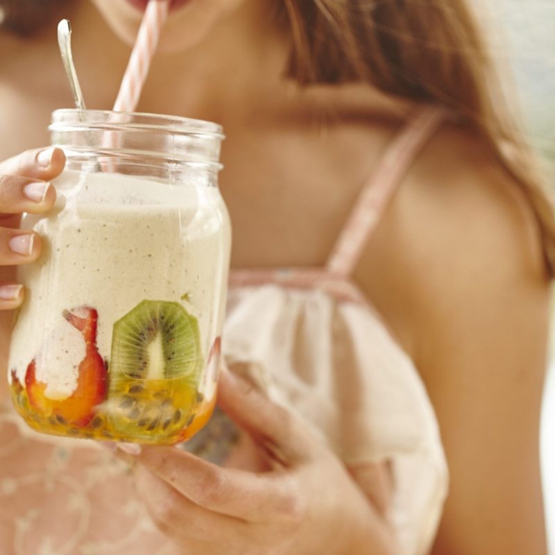 Macadamia smoothie in a jar