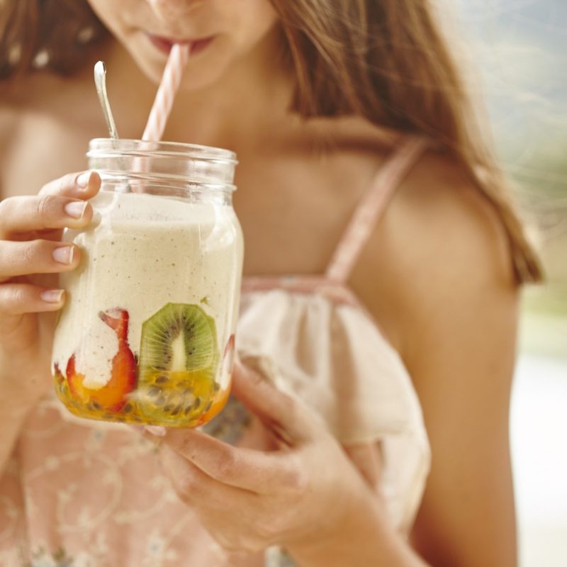 macadamia-smoothie-jars